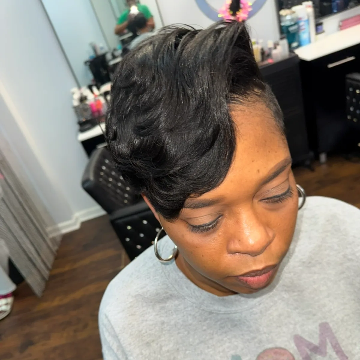 Short haircut with soft curls and shine